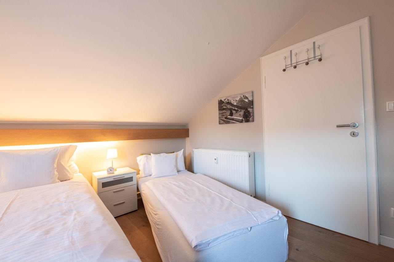 Ferienwohnung Überflieger Garmisch-Partenkirchen Exterior foto